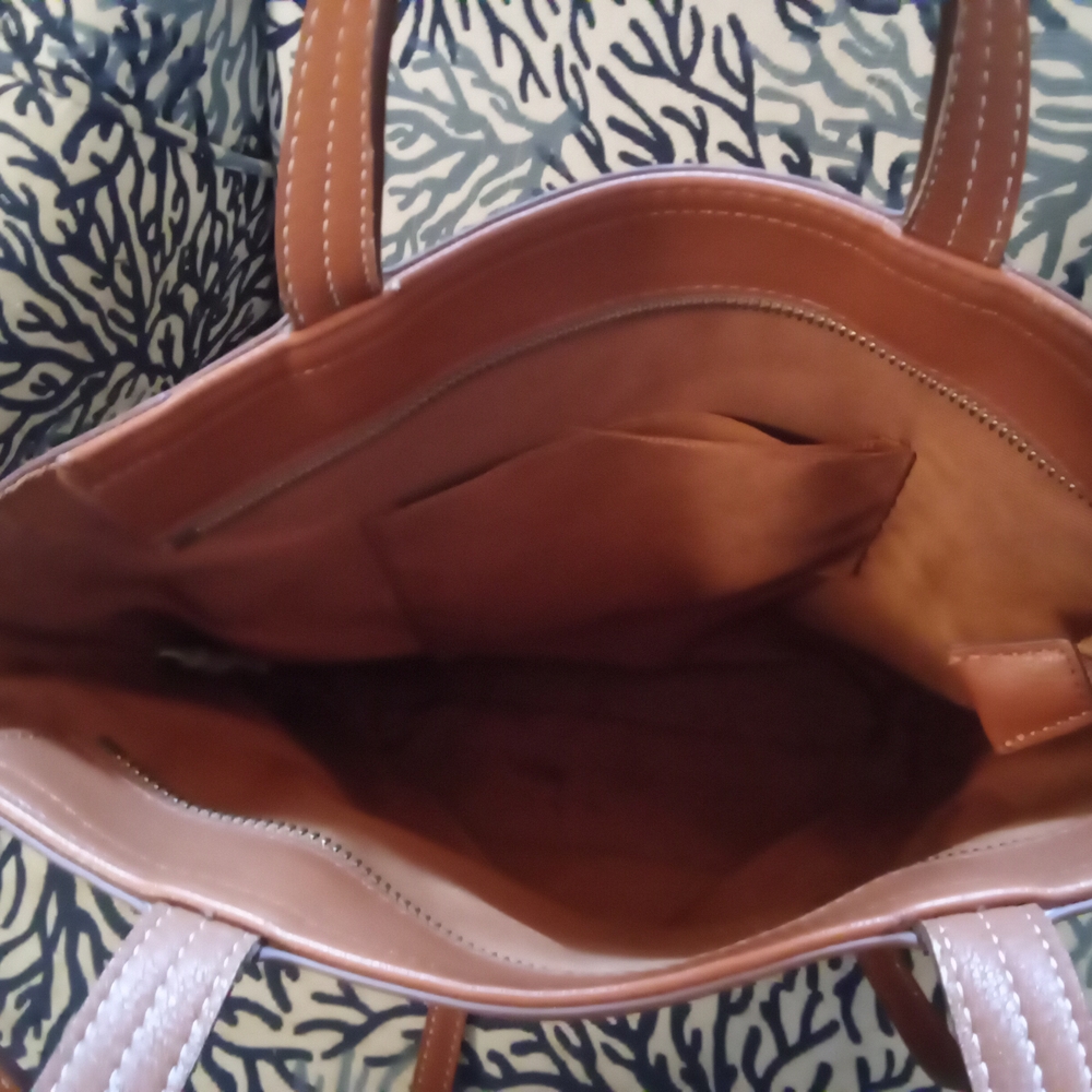 Old Navy Tan Faux Leather Tote Bag - Picture 4 of 4